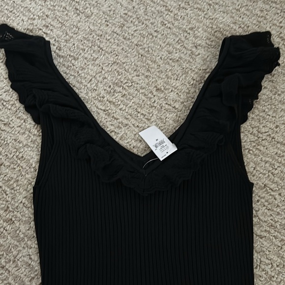 Gap ruffle sweater tank top NWT - Picture 2 of 6
